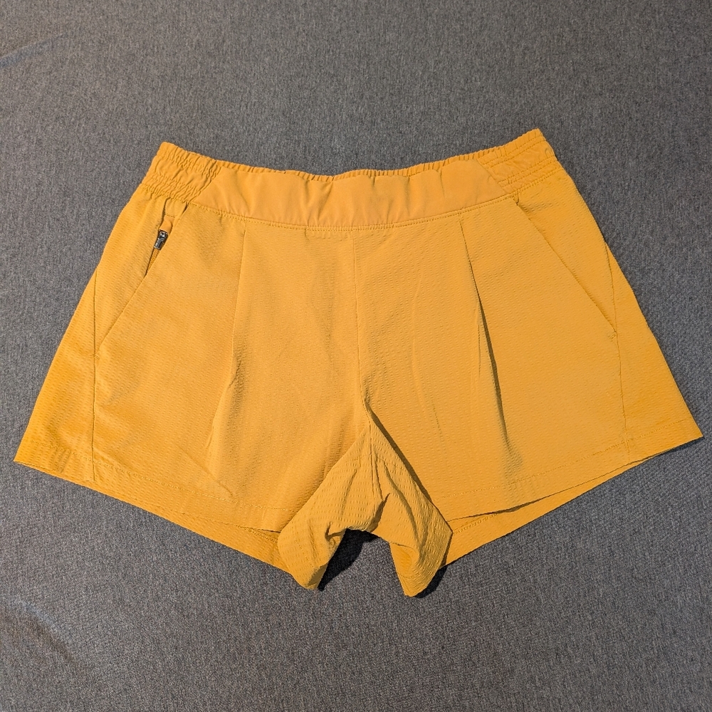 Athleta Textured Brooklyn Short
